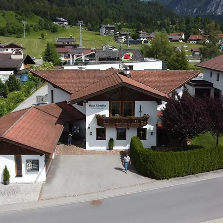 Haus Albertha Lägenhet Ehrwald